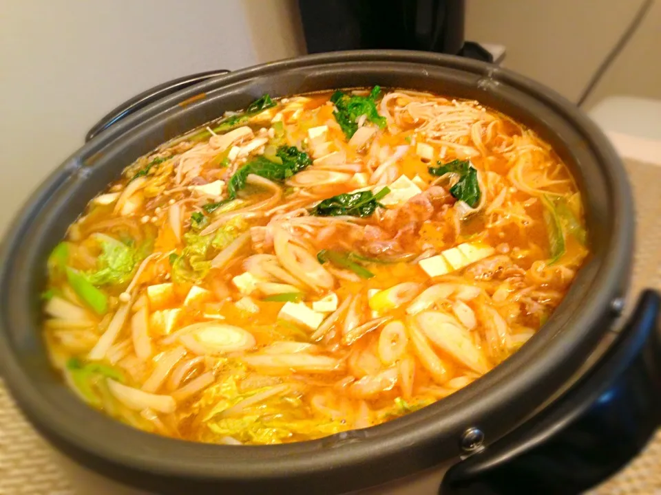 Nabe ficando pronto😋🍲🍴|lucia inoueさん