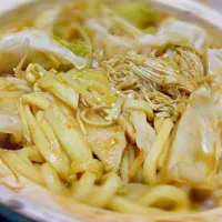 餃子とうどん入りの野菜たっぷりカレー鍋|ななせさん