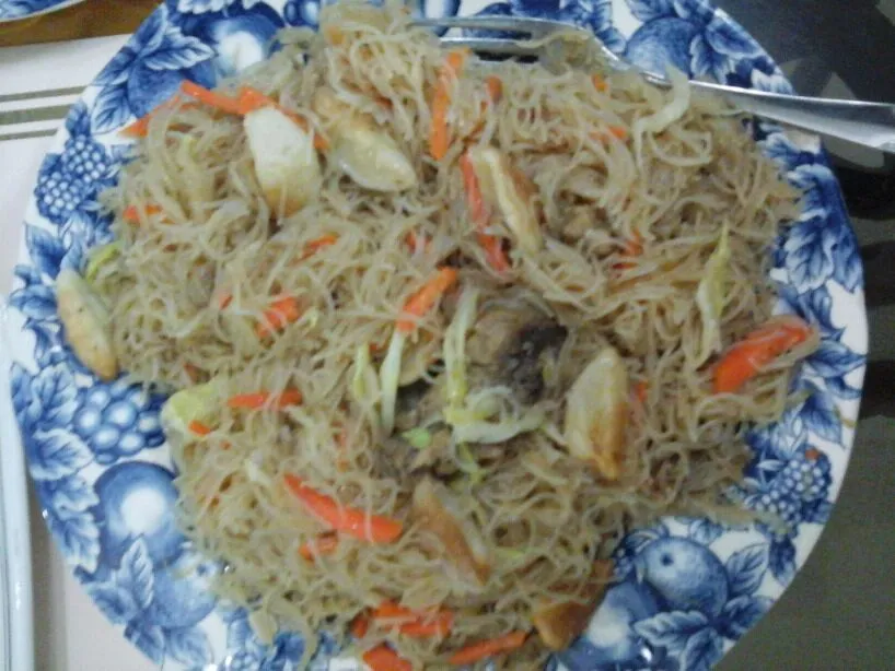 pancit bihon|Peter Wyn Gian Aquinoさん