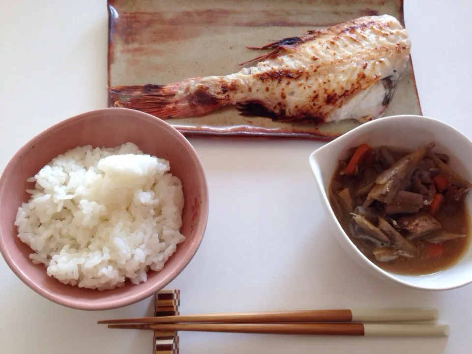 赤魚の粕漬け、モツ煮|たえさん