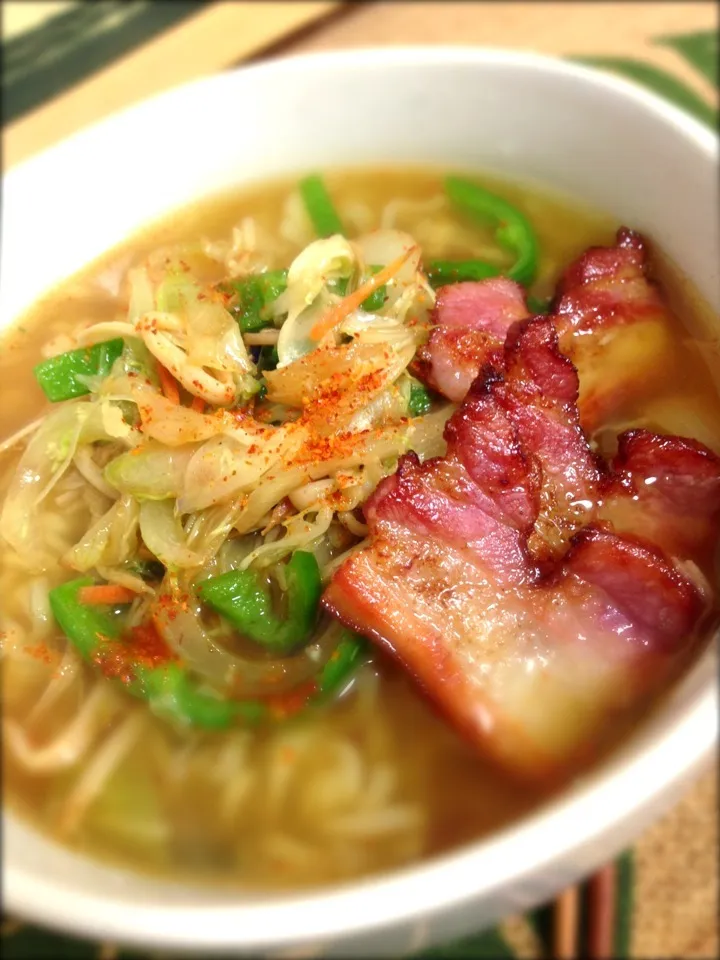 韓国のじゃがいもラーメン 野菜炒めのせ|寺尾真次さん