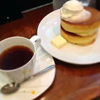 フライングスコットマンのホットケーキ生クリームトッピング！|桜子さん