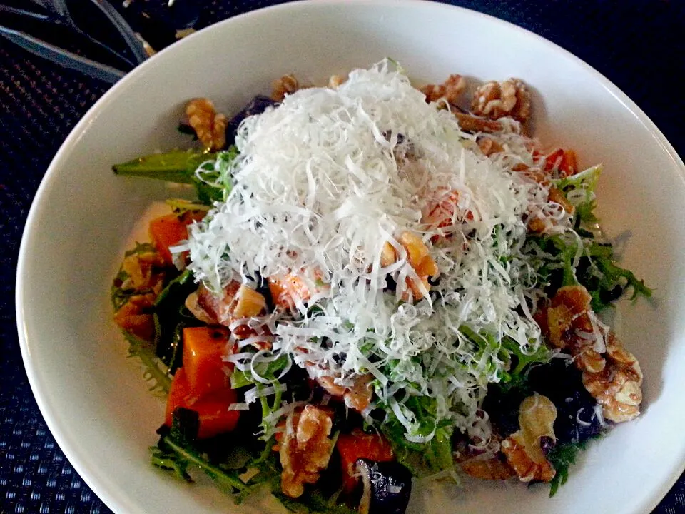 Mushroom with nuts , carrots & truffle dressing|Dinesh Babuさん