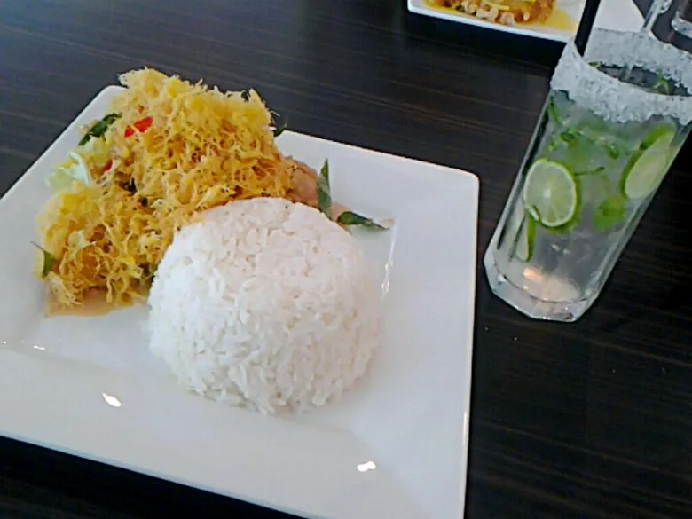 Butter milk chicken with egg floss. and Mojito!|Diyana Shahrol-Zakiさん