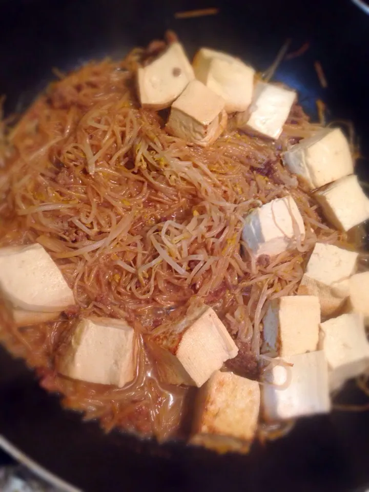 Snapdishの料理写真:もやし豆腐の味噌煮|いかせさん