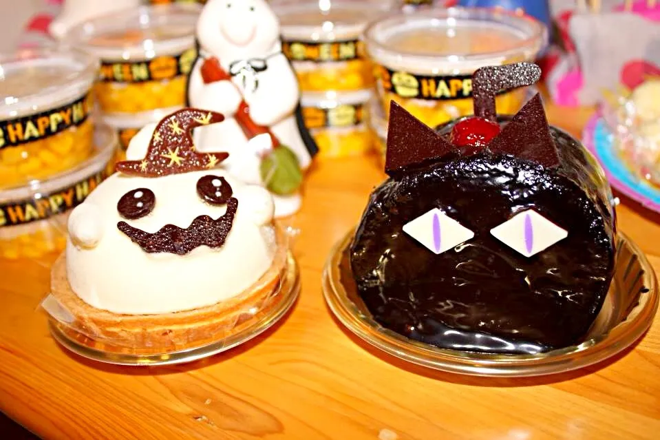 Ghost & Black Cat Short Cakes|あいかcookingWITHmamaさん