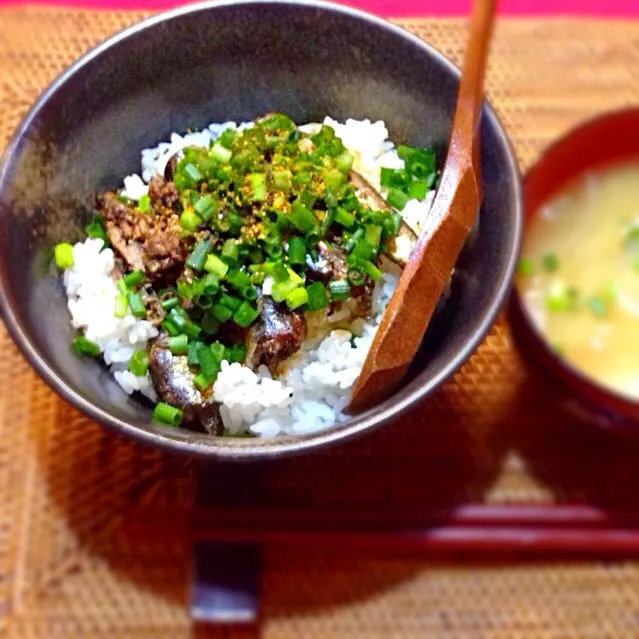 Snapdishの料理写真:オイルサーディン丼|keiさん