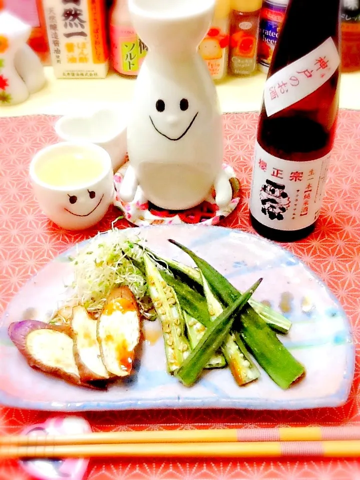 Snapdishの料理写真:純米酒桜正宗＆焼き茄子とオクラ|さとう かおりさん