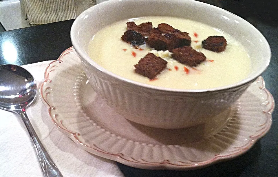 Potato-Leek Soup with Pancetta and Rye Croutons|K Goodnessさん