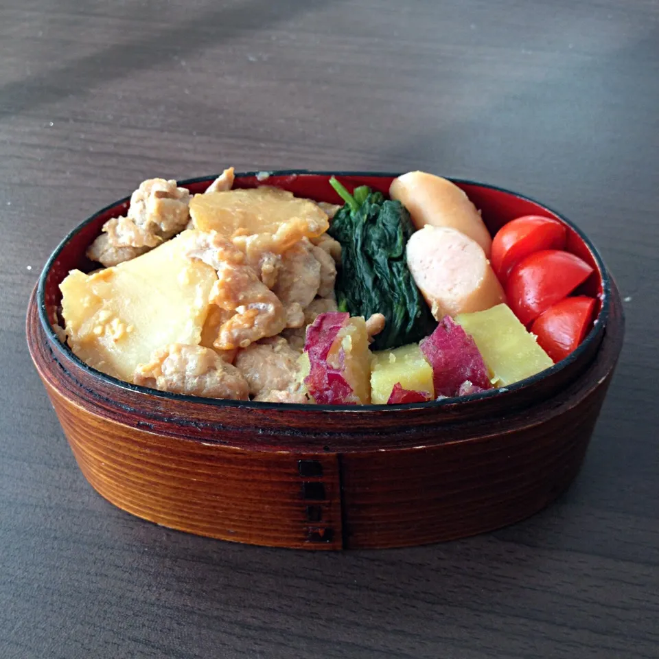 Snapdishの料理写真:【豚で待つ】味噌炒め弁当|knifo.oさん