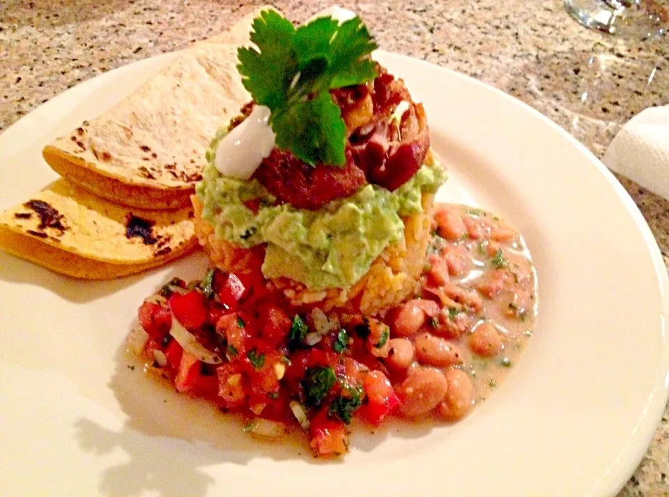 Carnitas w/ arroz , beans rice and guacamole|Chef Vさん