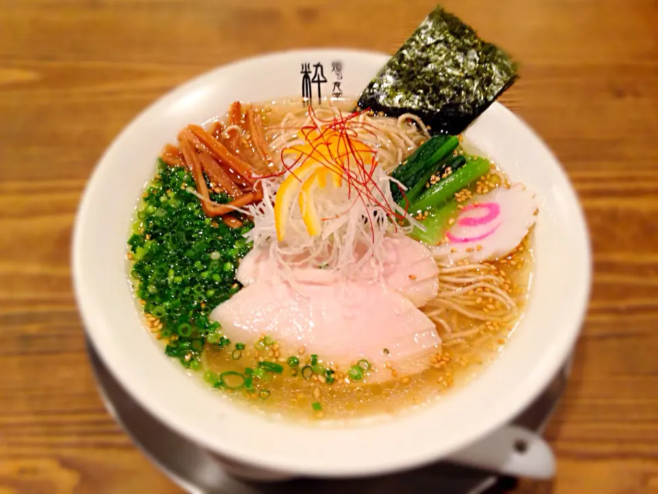 ゆず鶏塩らぁ〜麺|麺's食堂粋蓮さん