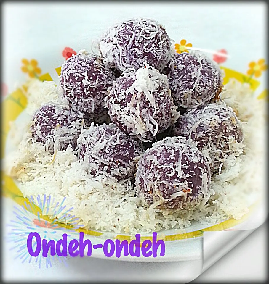 Purple Sweet Potatoes Ondeh-ondeh|June Juneさん