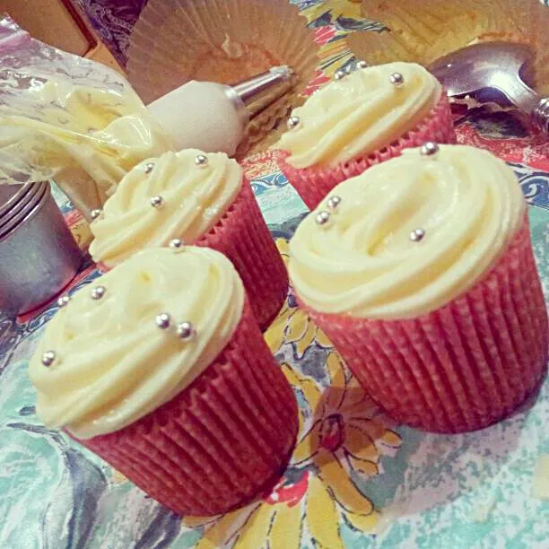 Carrot cupcake with cream cheese frosting|Diyana Shahrol-Zakiさん