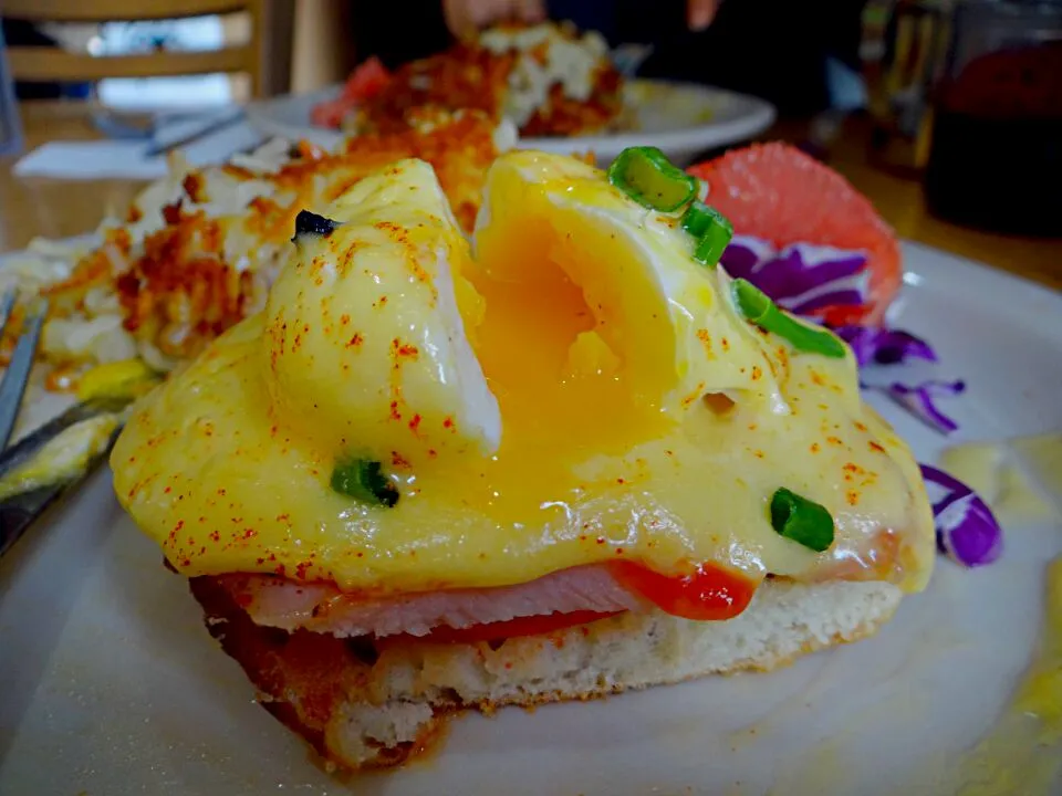 Eggs benedict ♡|Eunji Yangさん