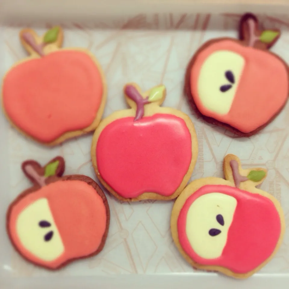 りんごのアイシングクッキー♡|rieさん