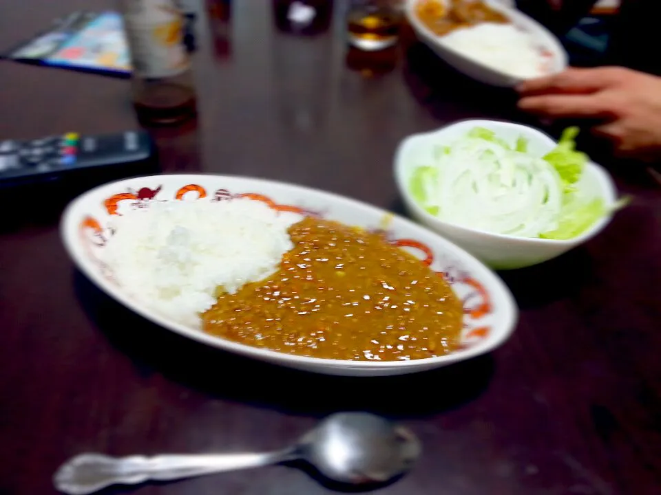 夕飯  キーマカレー オニオンサラダ|るかさん