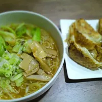 ラーメン/餃子|こやまさん