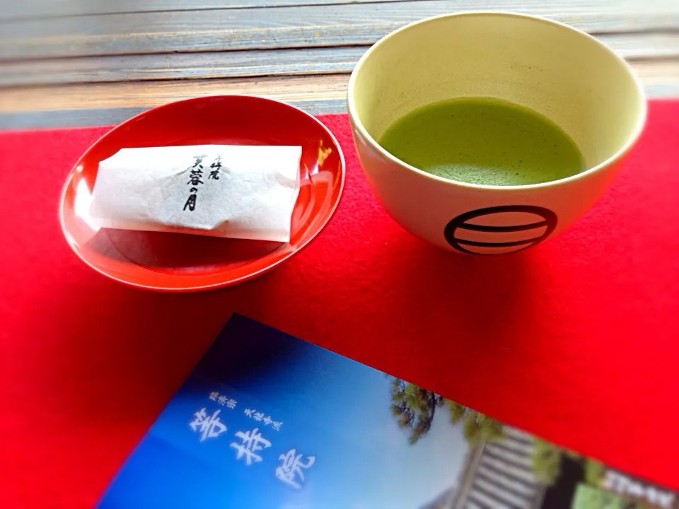 足利家の菩提寺、等持院のお抹茶🍵|あつしさん