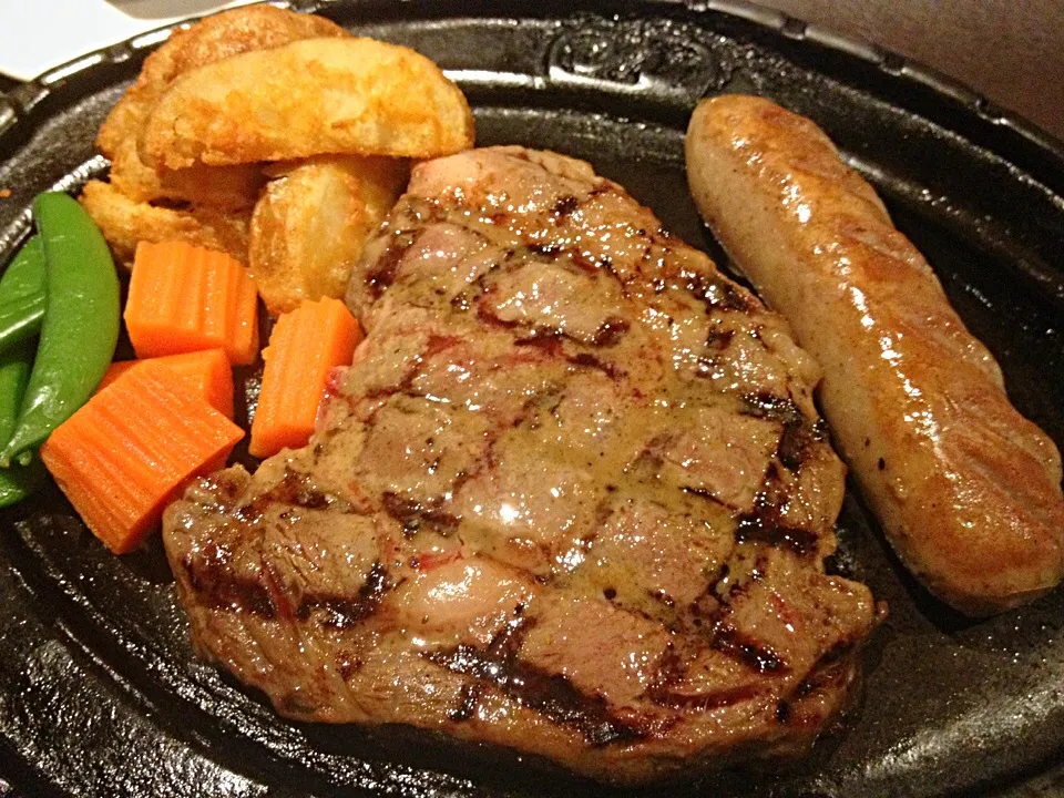 Snapdishの料理写真:Chokchai Premium Ribeye Steak|👑✨🎀 m A y z 🎀✨👑さん