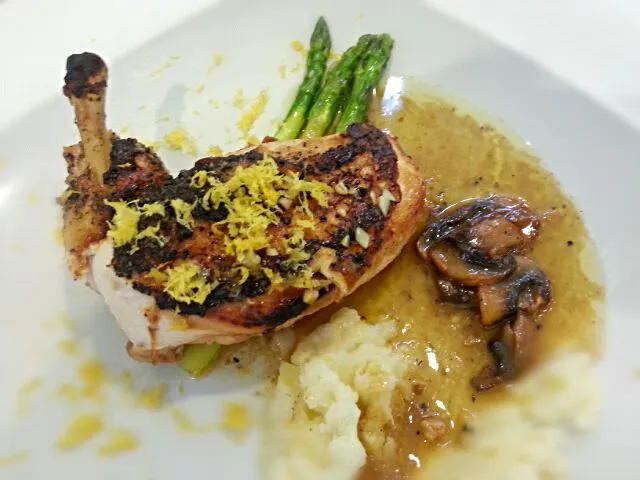 French Chicken Breast with Lemon Burre Blanc, Pommes Puree, Mushroom and Citrus Braised Aspargus|Dustin Stairさん