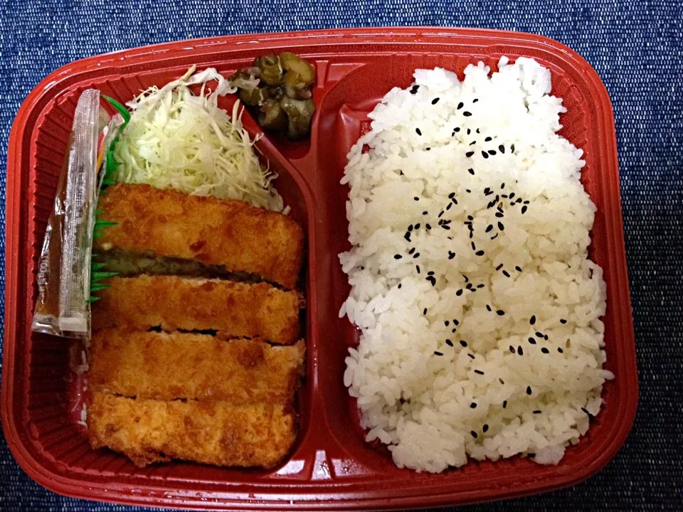 チーズチキンカツ弁当|ばーさんさん