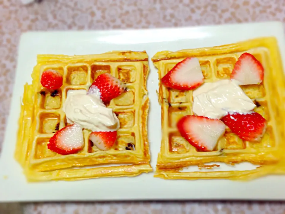 Strawberry Waffles|🌸Jenny🌸さん