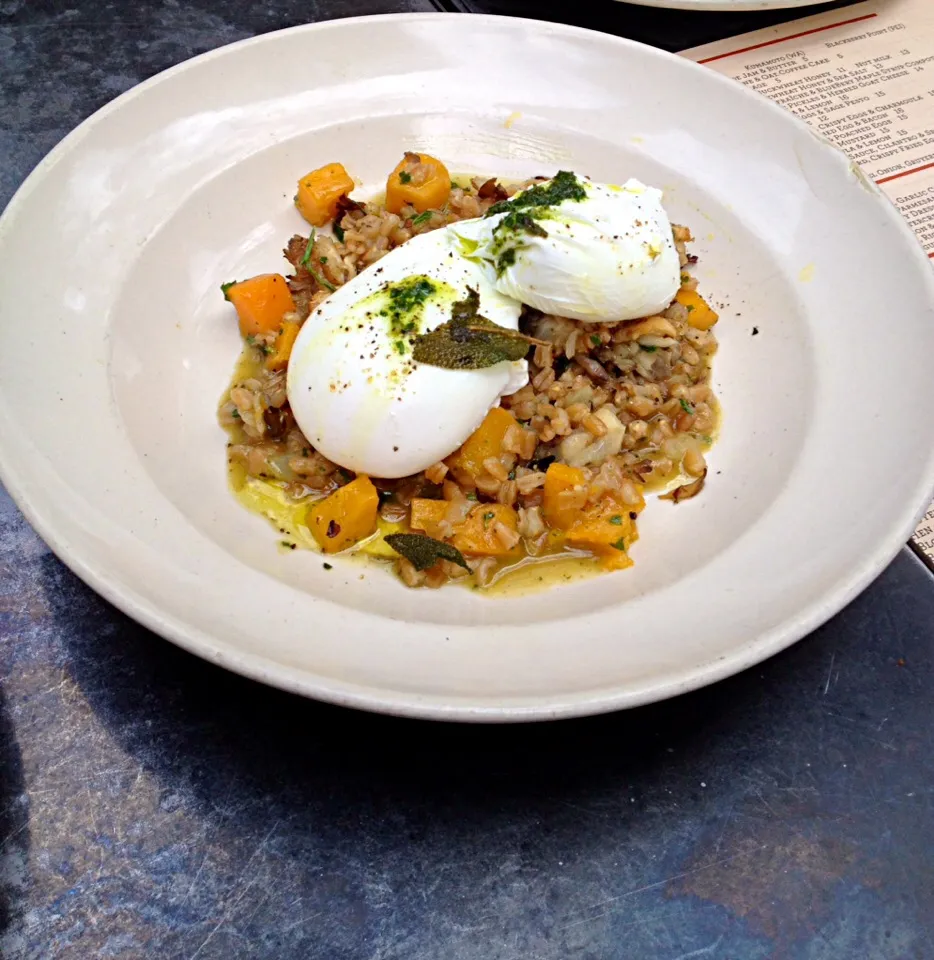 (Gjelina) Poached eggs with mushrooms|Sarah Mahoneyさん