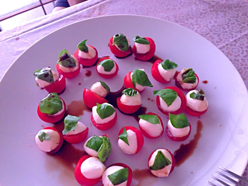 Tomato Basil Mozzarella|🌸Jenny🌸さん