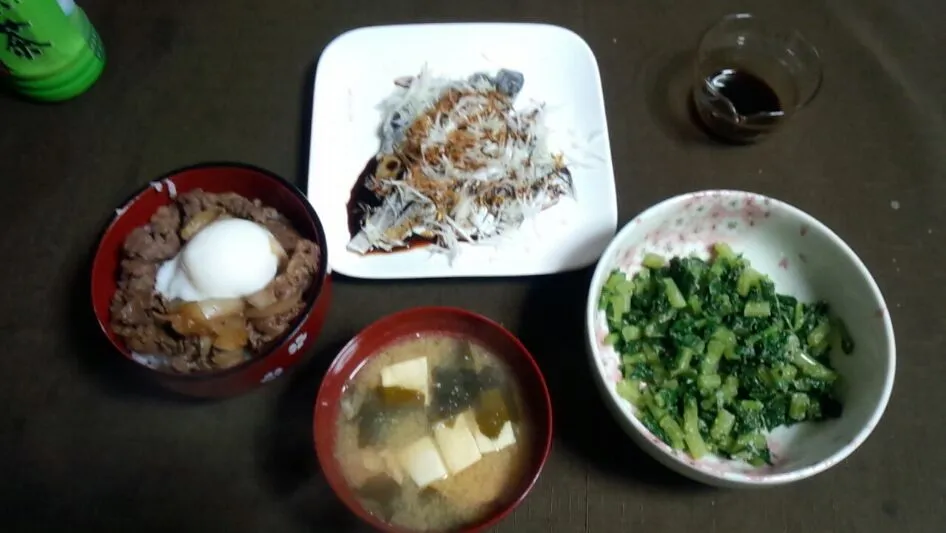 牛丼，しめ鯖、大根葉のお浸し、おみそ汁(^.^)|Ituko Takeutiさん