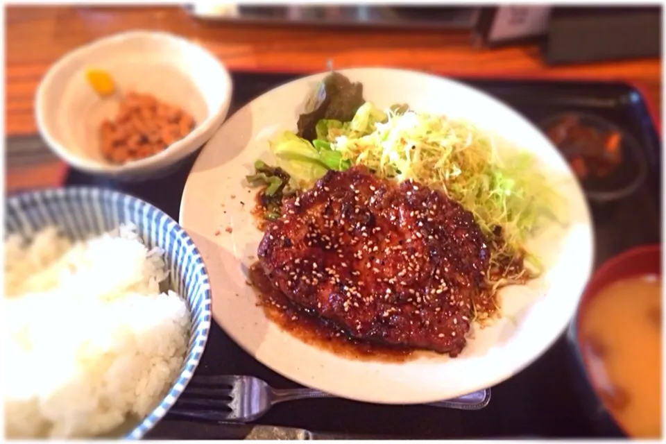 厚切り豚ロース生姜焼き定食|uchikawa hiroshiさん