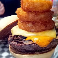 Three-Ring Binder burger|Megan Preeceさん