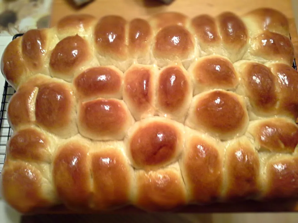 Snapdishの料理写真:Parker house rolls|Fe's kitchenさん