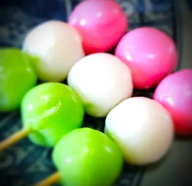 Snapdishの料理写真:Sakura Dango|あいかcookingWITHmamaさん