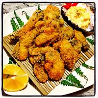 Snapdishの料理写真:kaki fry ( fried oyster)|Zharrieさん