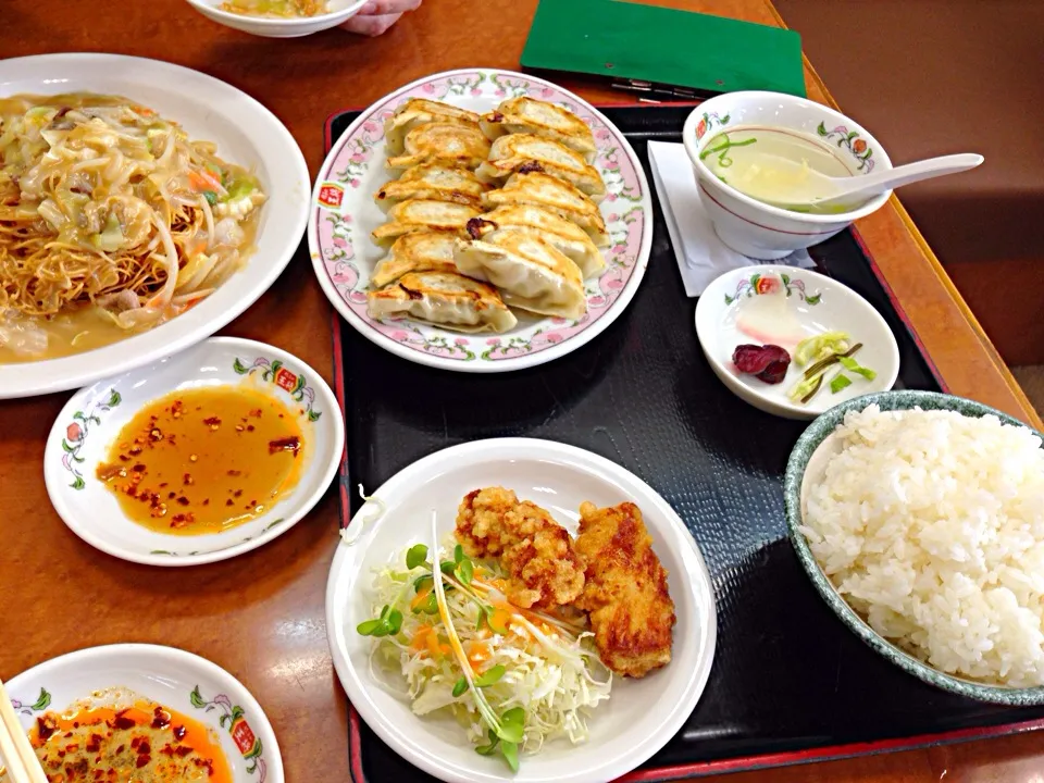 餃子の王将で！食べすぎやんなぁ〜（≧∇≦）|晃さん