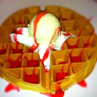 Waffles with ice cream and fresh whipped cream:)|Charlene Lara Leongさん