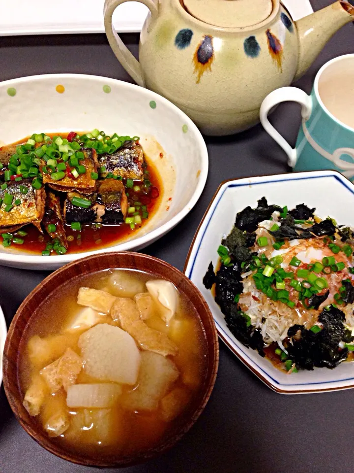 今日のごはんʕ•̫͡•ʔ♡*:.✧秋刀魚の唐揚げ甘酢味、長芋のお味噌汁、しらすと温玉のせ冷奴♡|Mika Maedaさん