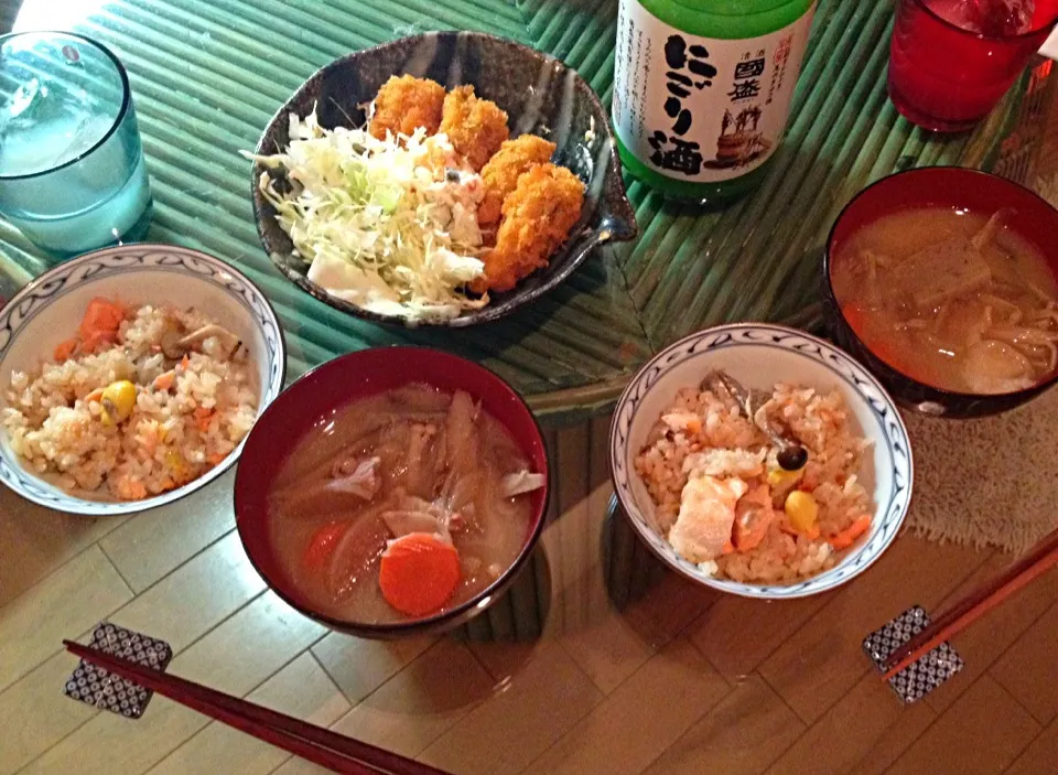 Snapdishの料理写真:シャケご飯と豚汁|れいぽぽぽんさん