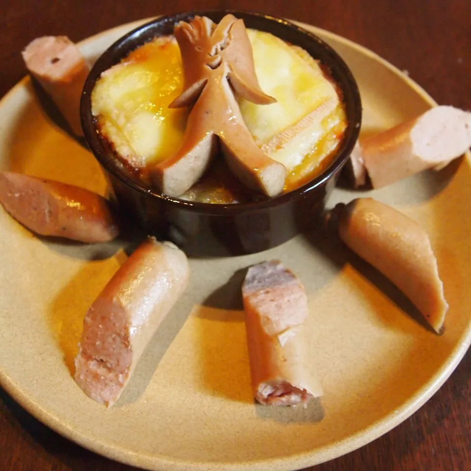 Raclette french cheese) et pomme de terre (potatoes) ( and "saucisses de Strasbourg")|PHILIPPEさん