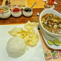 indonesian oxtail soup (sop buntut).|latigy marpashaさん