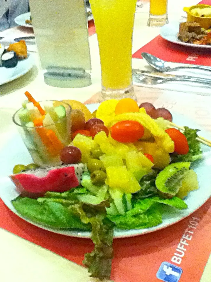 My salad at Buffet101|Food Tripさん