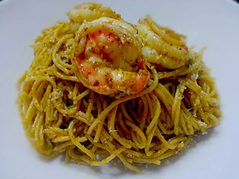 Snapdishの料理写真:Shrimp Pesto Spaghettini|S Theoさん