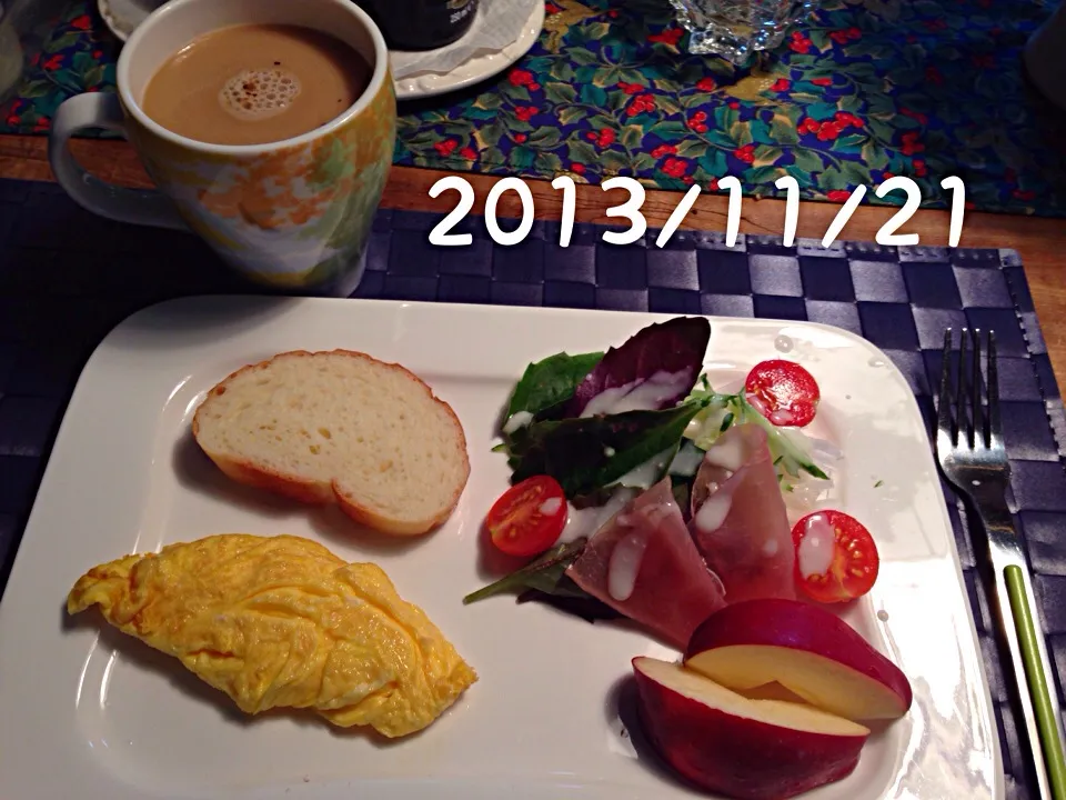 朝ごはん  2013・11・21|ローゼルさん