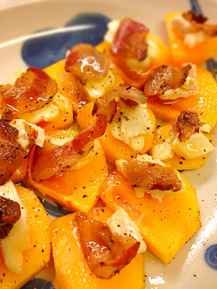 Persimmon with Brie cheese and homemade pancetta|Funky Chefさん