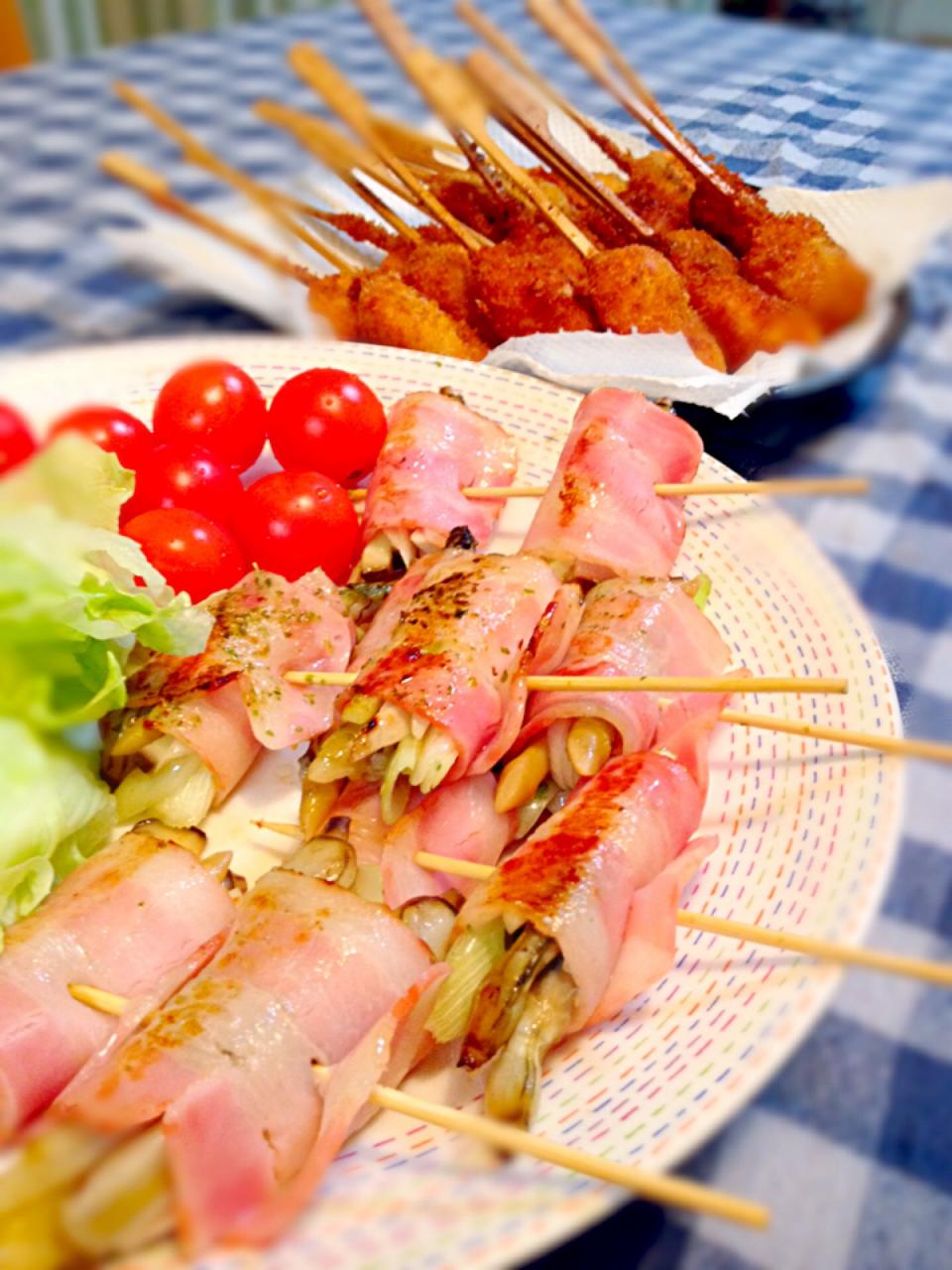 今夜は串屋さん🎵      マテ貝とエリンギ葱のベーコン巻きピンチョス