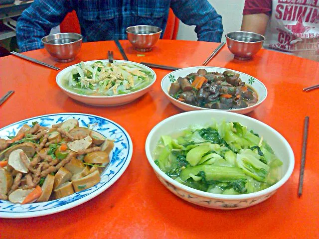 滿滿愛心的素食餐，是我的午餐|midyさん