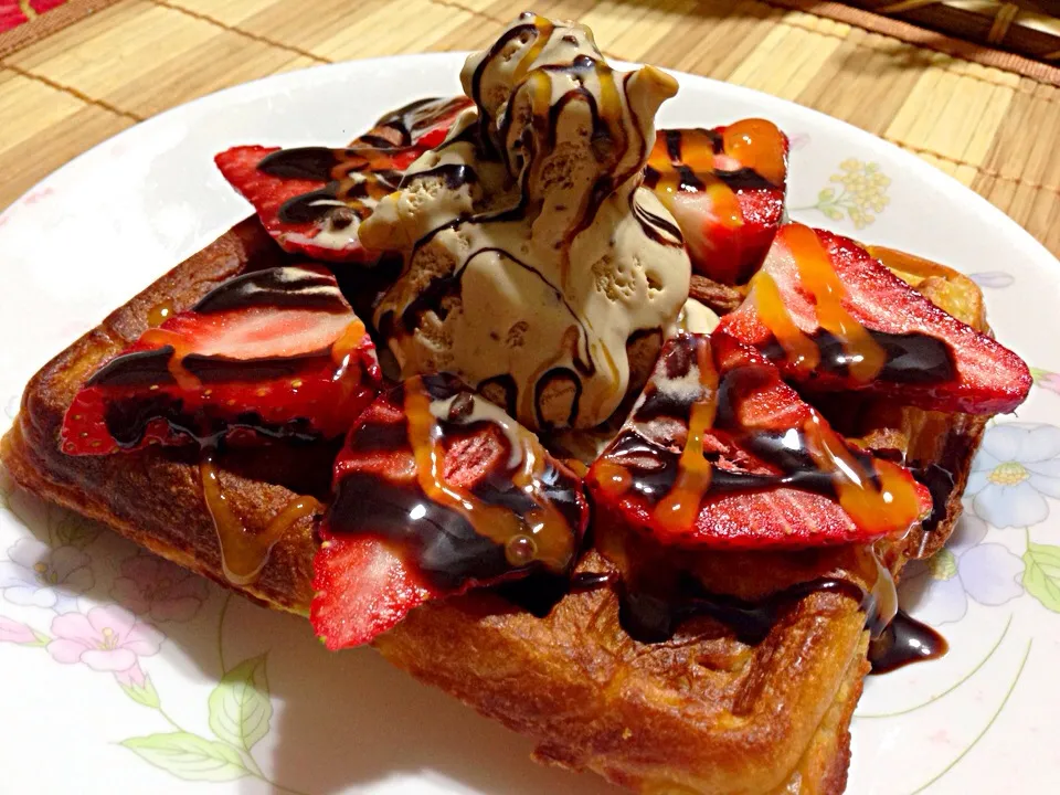 Brussels Waffles with Ice cream|Mummy Masayuさん