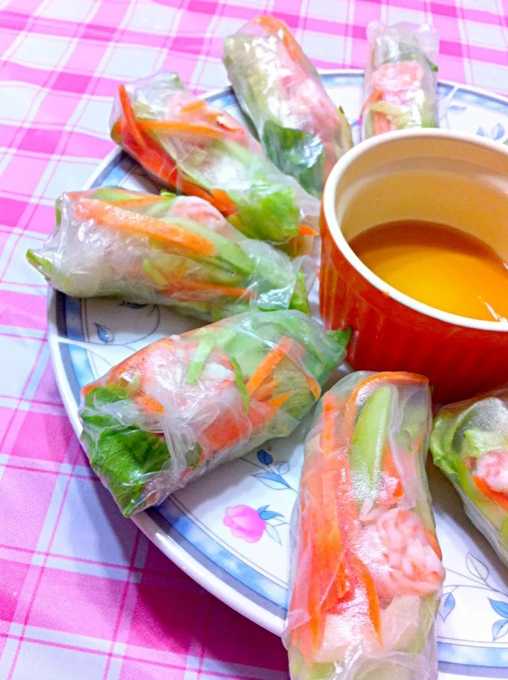 Salad wrapped in rice paper|shirlynさん