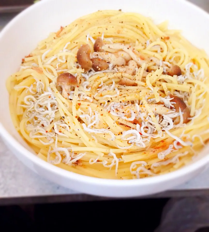 Pasta w/jako fish and shimeji|eliseさん